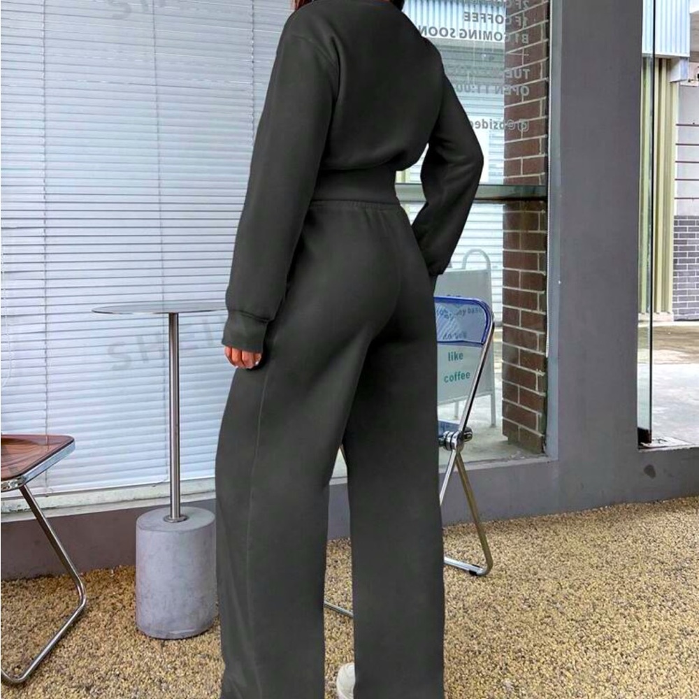 Solid drop shoulder crop sweatshirt & wide leg pants.